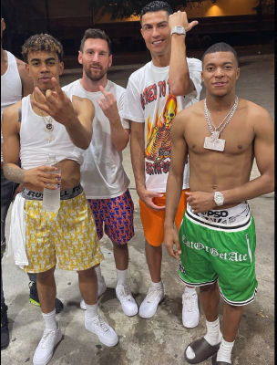 AI-generated image of Kylian Mbappé, Lionel Messi, and Cristiano Ronaldo posing together