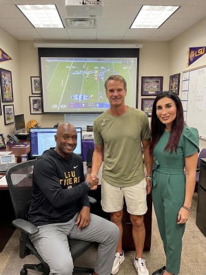 AI image detected of Lane Kiffin and two others at an LSU football office