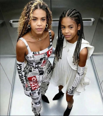 AI-generated image of a woman and a child in an elevator