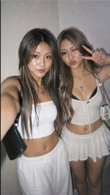 AI-generated image appearing to show Shiga Lin and another woman posing together