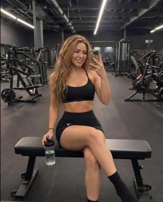 Deepfake of Shakira taking a gym mirror selfie