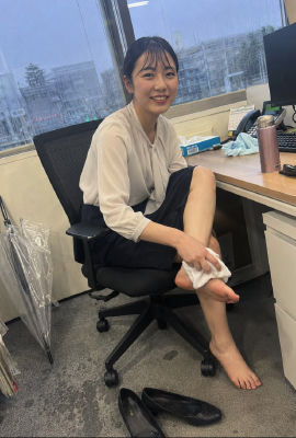 AI-generated image of an unidentified woman in an office