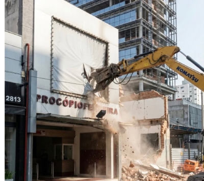 AI-generated image of Teatro Procópio Ferreira demolition associated with Miguel Falabella