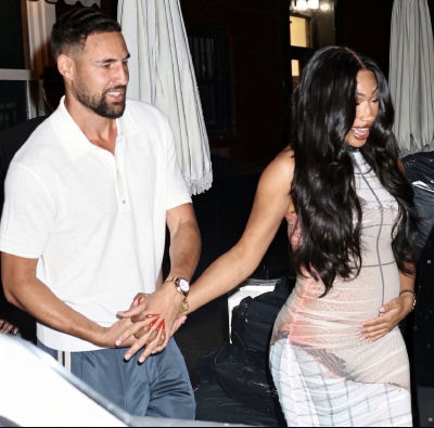 Deepfake of Klay Thompson and pregnant Megan Thee Stallion walking together