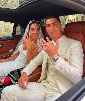 AI-generated wedding photo of Cristiano Ronaldo showing a ring