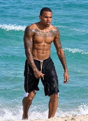 AI image detected of Chris Brown at the beach