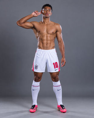 AI image detected of Jude Bellingham flexing one arm shirtless