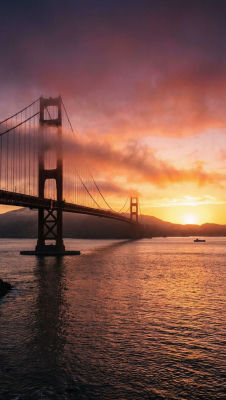 AI-generated image of the Golden Gate Bridge at sunset