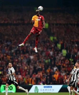 AI-generated image of Victor Osimhen heading the ball in Galatasaray kit