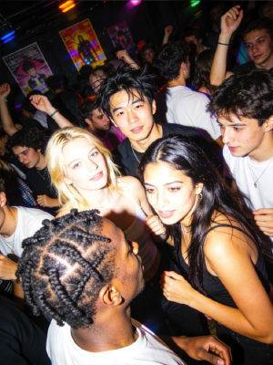 AI generated image  of a crowded nightclub