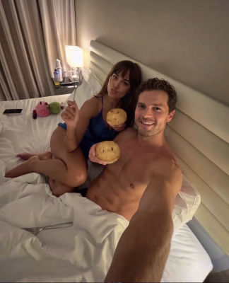 AI image detected of Dakota Johnson and Jamie Dorman in bed