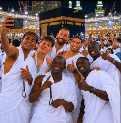 AI-generated image of footballers resembling N'Golo Kanté and Achraf Hakimi at the Kaaba in Mecca