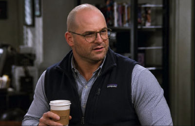 AI-generated image of Jason Alexander styled as Seinfeld-era coffee scene