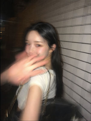 AI-generated selfie of a random woman