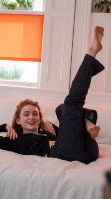 Deepfake image detected of Sadie Sink reclining on a bed