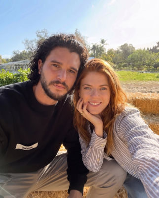 AI-generated image of Kit Harington and Rose Leslie outdoors
