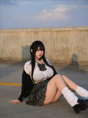 Deepfake image resembling Enako in school uniform cosplay