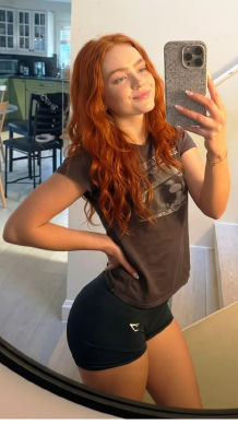 AI-generated image of Sadie Sink in a mirror selfie