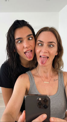 AI-generated image of Emily Blunt and Dua Lipa taking a selfie